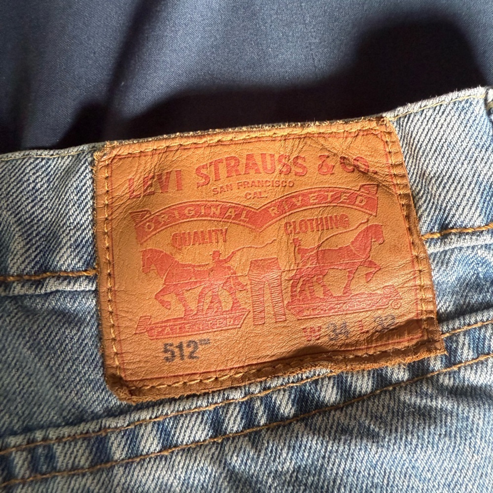 Levi's 512 Cut Off Denim Shorts Mens Womens Frayed Size 34” Waist - Picture 4 of 7